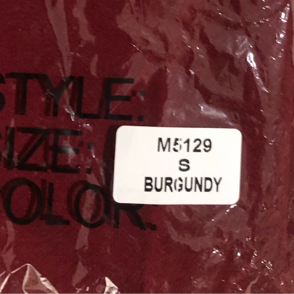 Umgee Bell Ruffle Sleeve Tiered Oversized Short Sleeve In Burgundy. NWT! Sz S - Picture 9 of 9